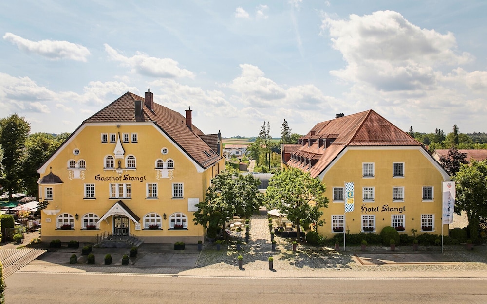 Hotel Gutsgasthof Stangl — hotel in Vaterstetten