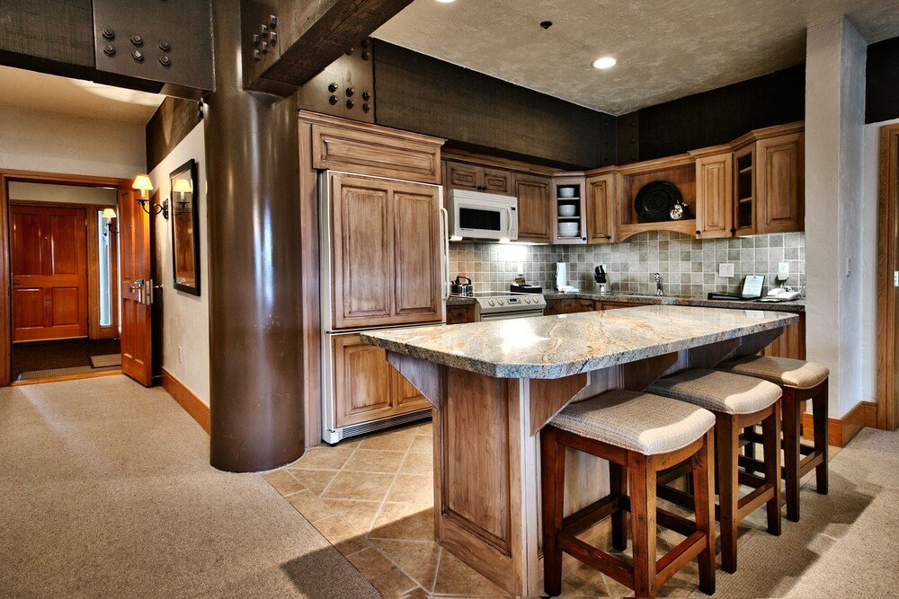 Premium Luxury Three Bedroom Suite with Two Hot Tubs 3 Apartment Hotel by RedAwning - photo 15