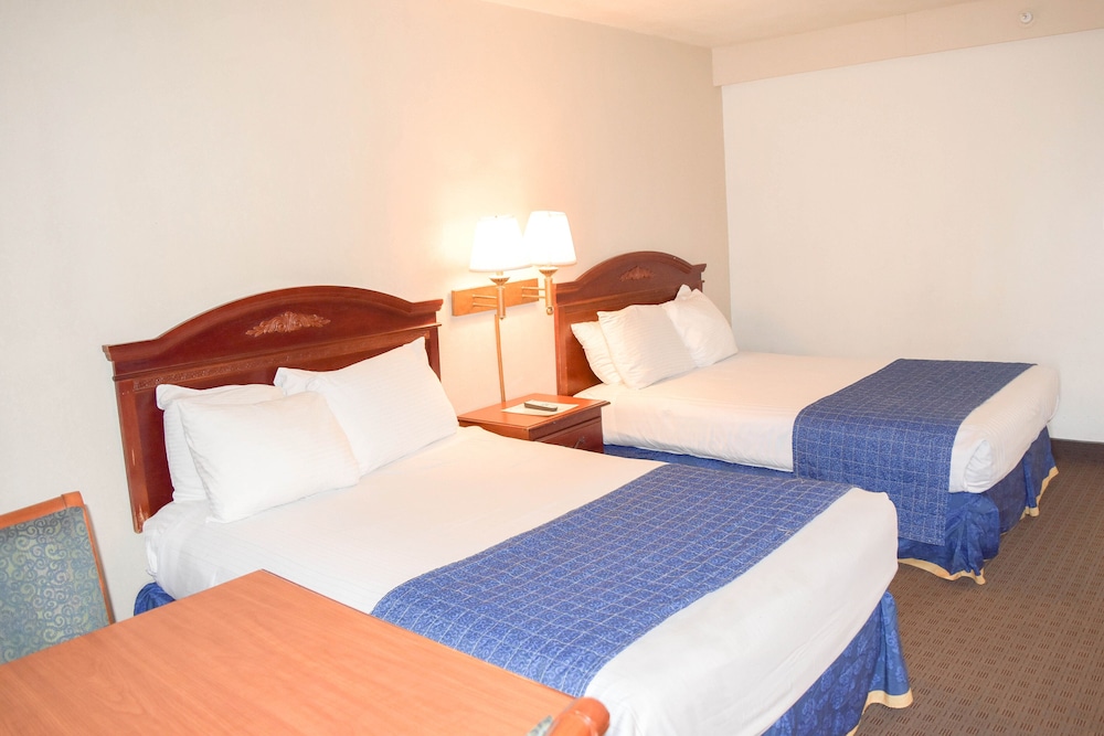 Attleboro Motor Inn - photo 3
