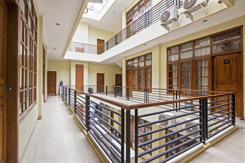 RedDoorz @ Pogung Baru in Depok, Indonesia