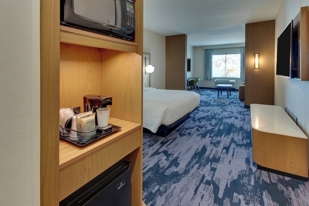 Fairfield Inn & Suites by Marriott Houston Brookhollow - photo 11
