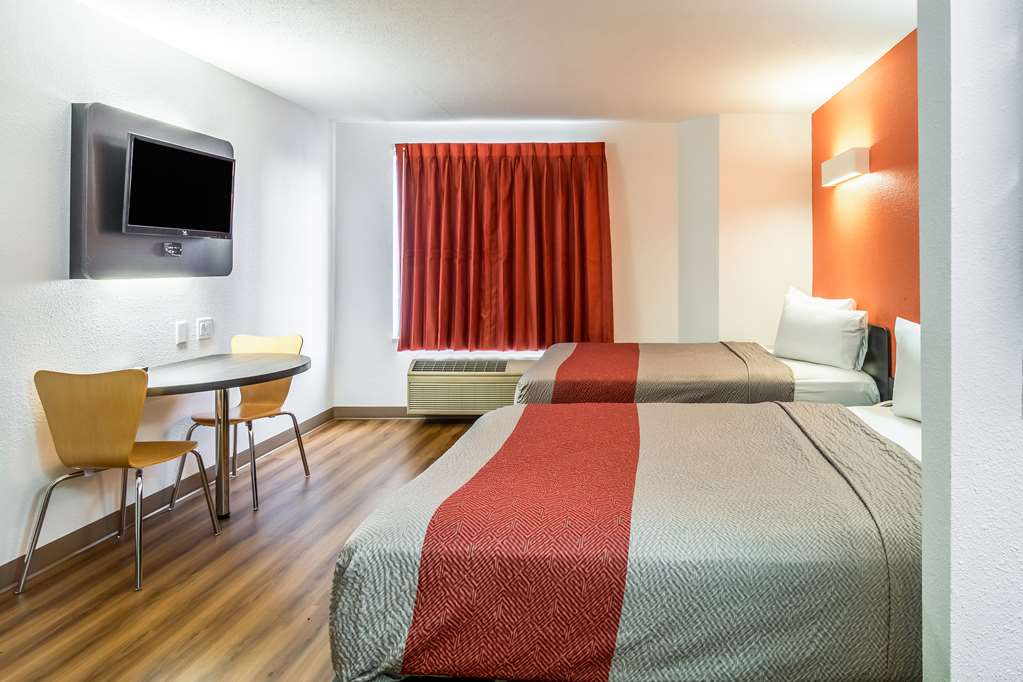 Motel 6 Harvey IL - photo 17