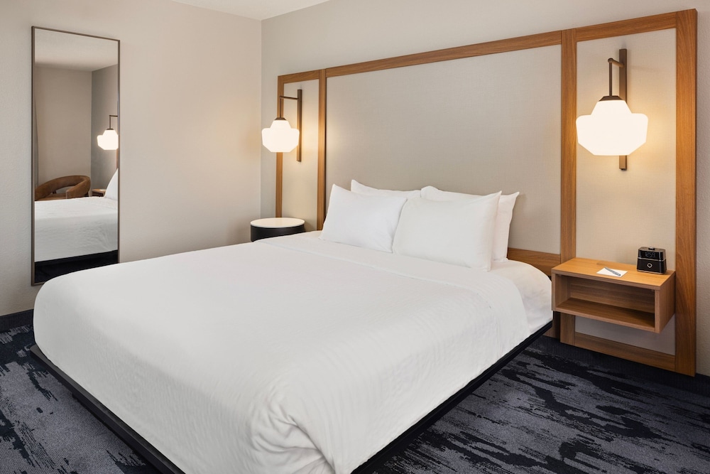 Fairfield Inn & Suites Columbus East - photo 13
