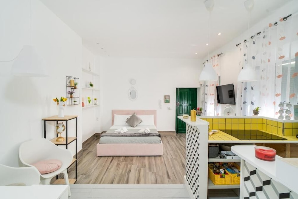 Maison 31 — 4-Star Luxury Hotel in Santa Marinella, Italy