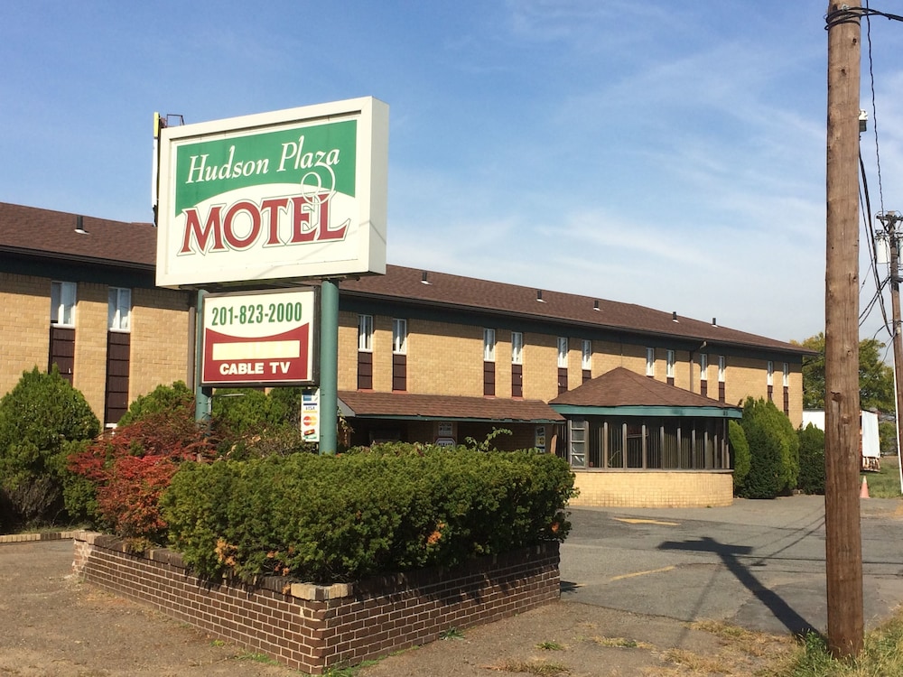 Hudson Plaza Motel Bayonne Jersey City - photo 17