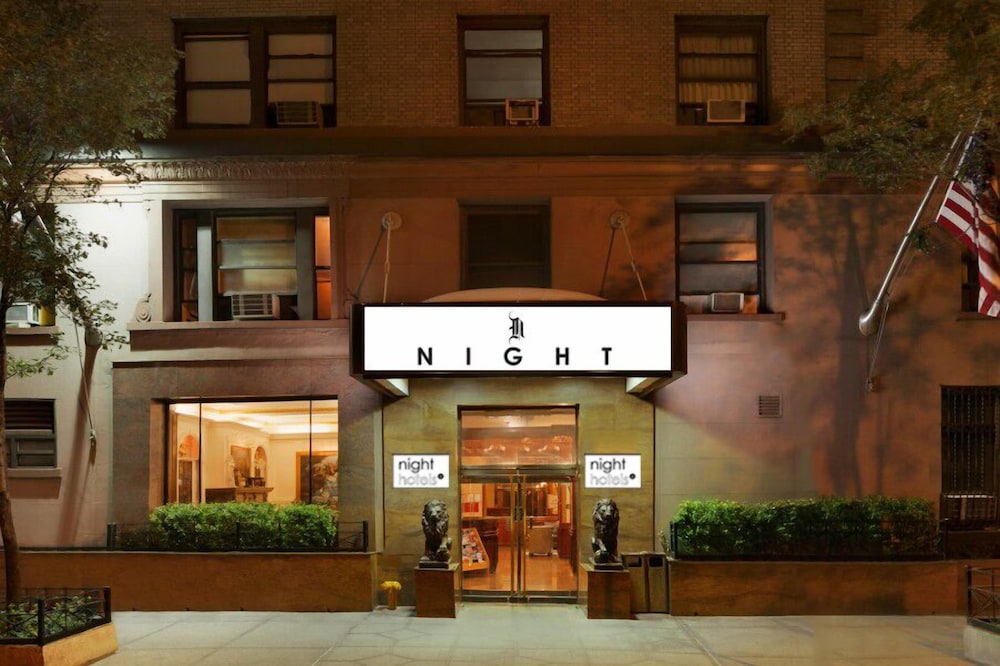 Night Hotel Broadway - photo 40