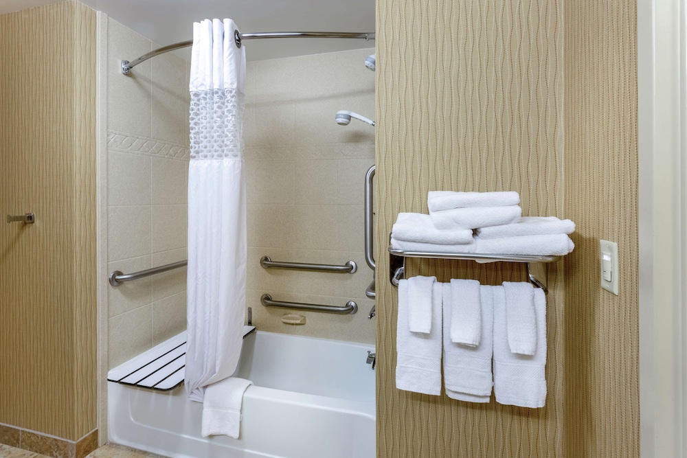 Hampton Inn Baltimore Owings Mills - photo 14