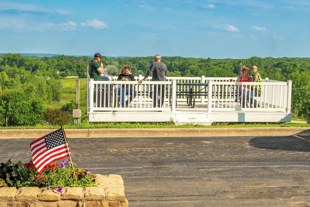Savanna Inn & Suites - photo 44