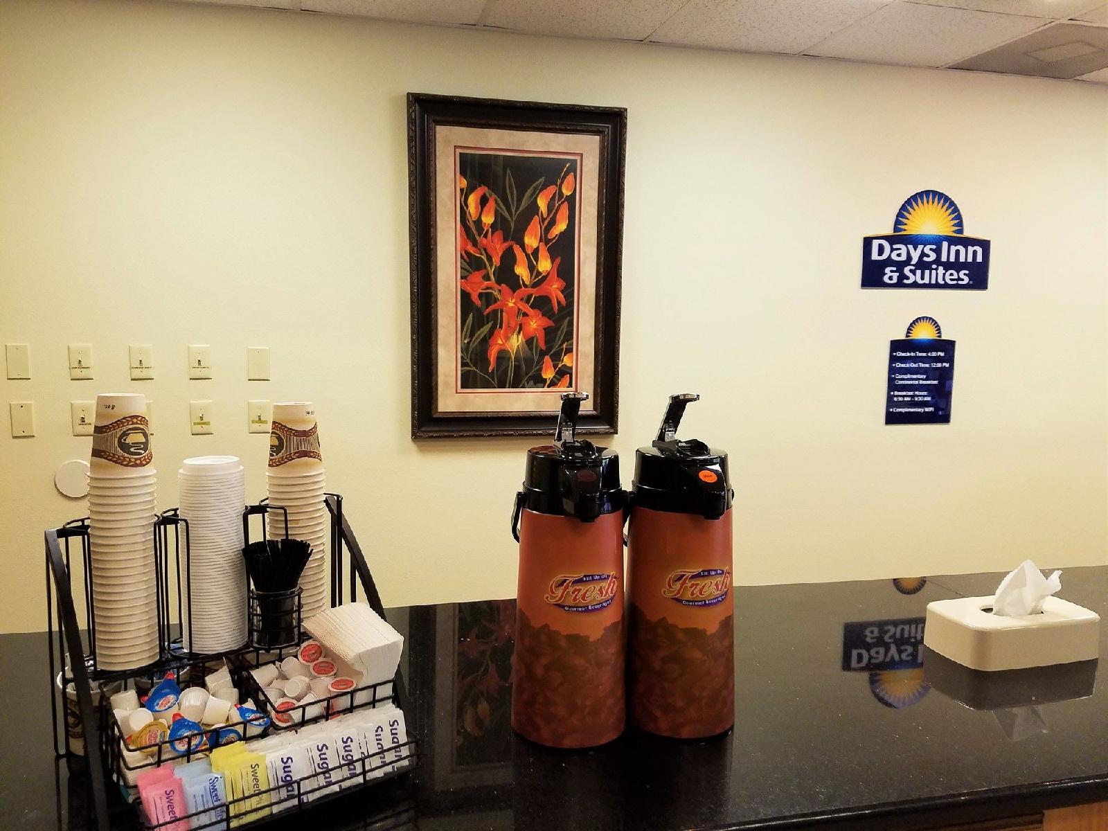 Days Inn and Suites by Wyndham Clermont - photo 21
