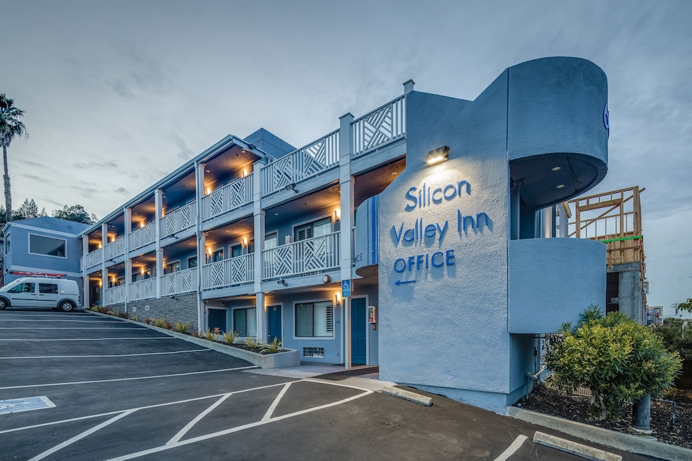 Silicon Valley Inn — Belmont