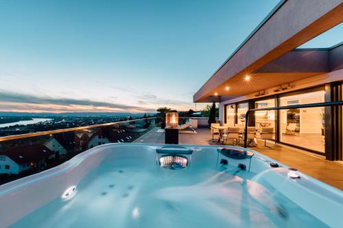 Traumblick trifft Luxus — 4-Star Luxury Hotel in Weitersburg, Germany