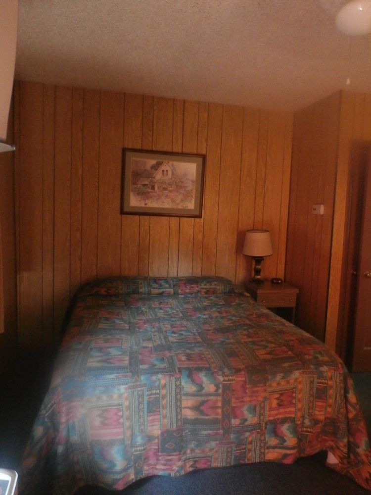 The Sage Motel - photo 13