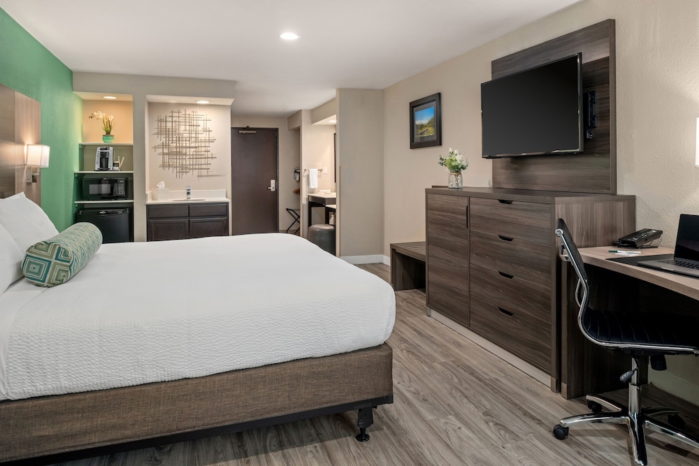 Yosemite Southgate Hotel & Suites - photo 10