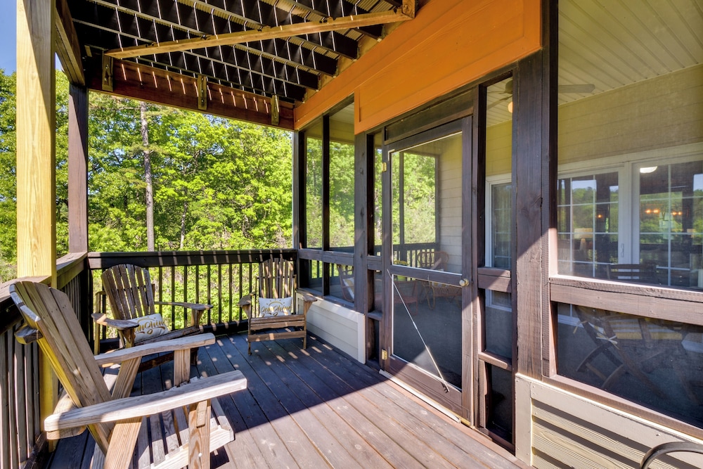 Kingwood Resort Condo with Golf Course Views - photo 25