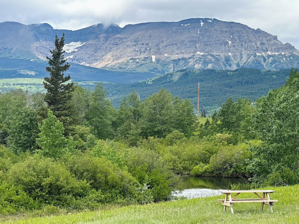 Glacier Grizzly Resort Glamping