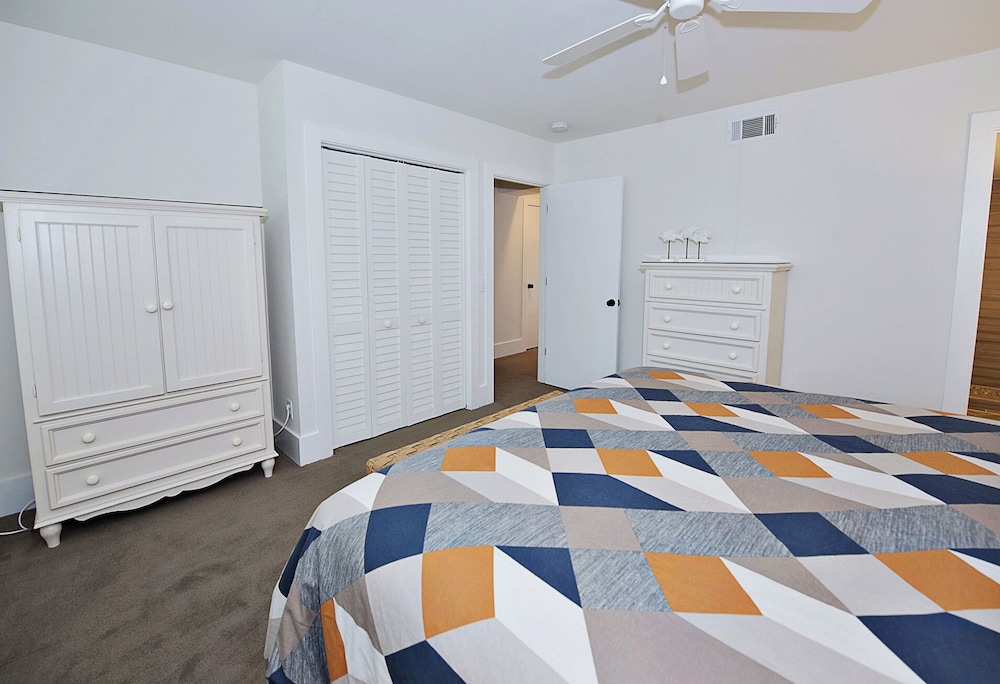 1255 Harbour Town Club at The Sea Pines Resort - photo 5