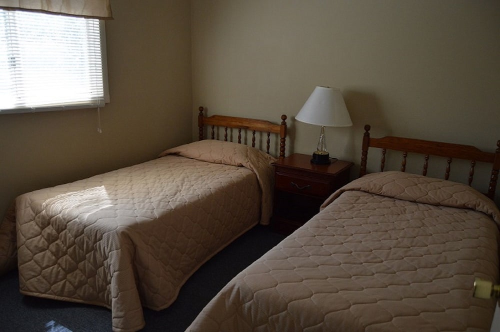 Kennebunk Gallery Motel & Cottages - photo 27