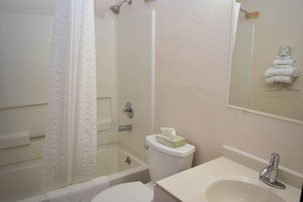 Corning Inn - photo 12