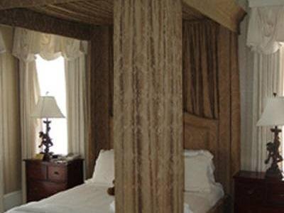 The Saint Charles Inn - photo 7