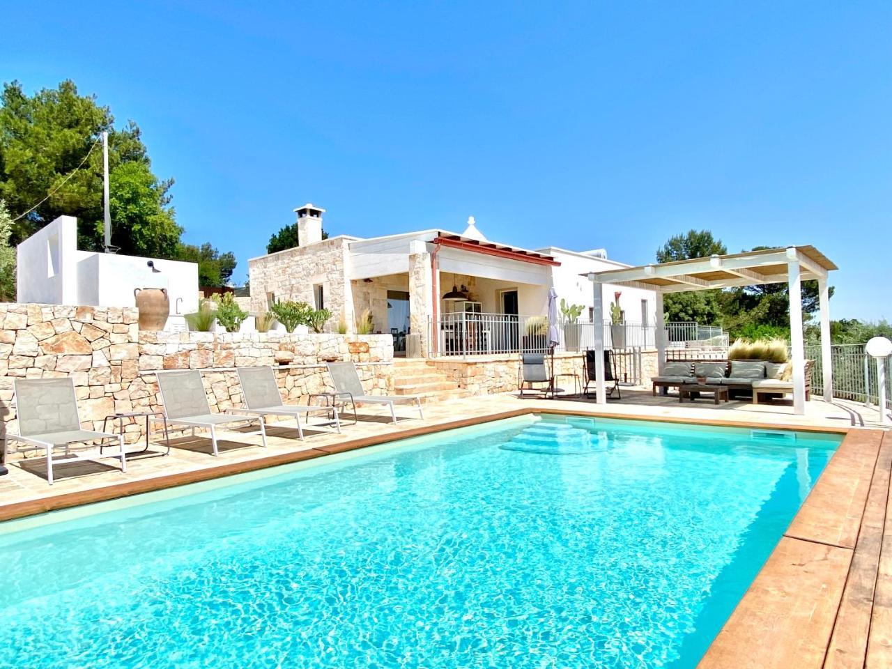 Trullo Falco in Fasano, Italy