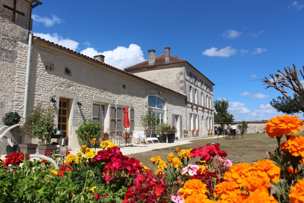 Logis de L'arceau — hotel in Celles-Sur-Belle
