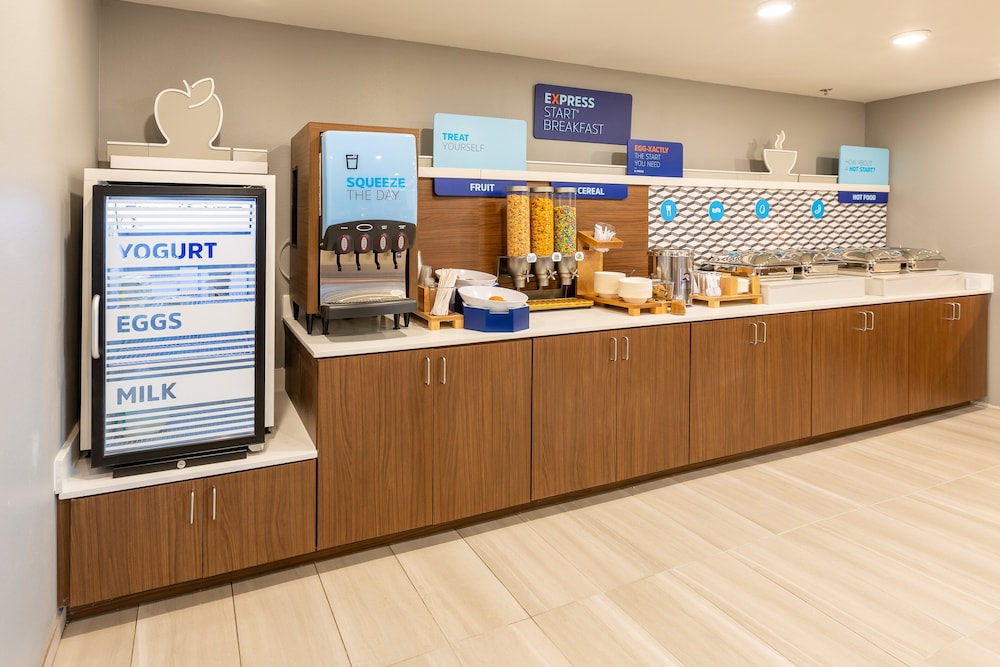 Holiday Inn Express & Sts Englewood Denver South - photo 40