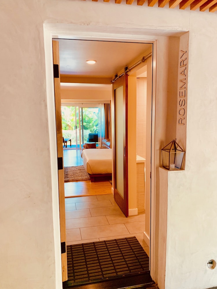 Inn at Moonlight Beach - photo 18