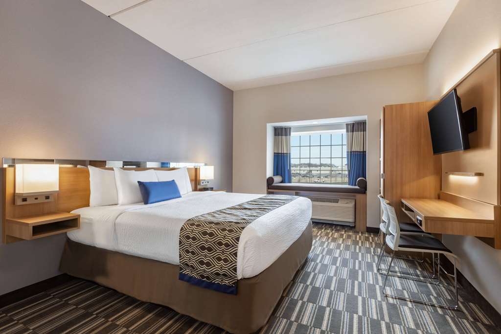 Microtel Inn & Suites by Wyndham Gambrills - photo 7