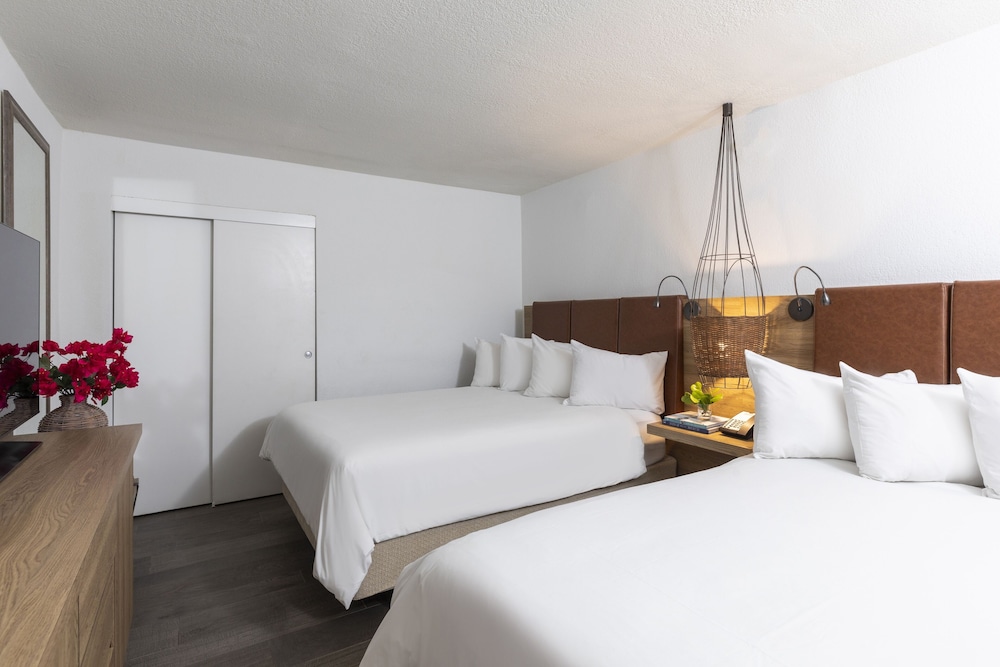 Amara Cay Resort - photo 40