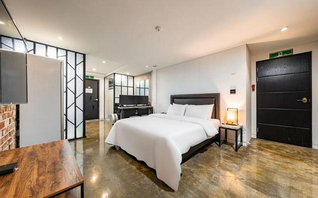 Moran W. in Seongnam-Si, South Korea