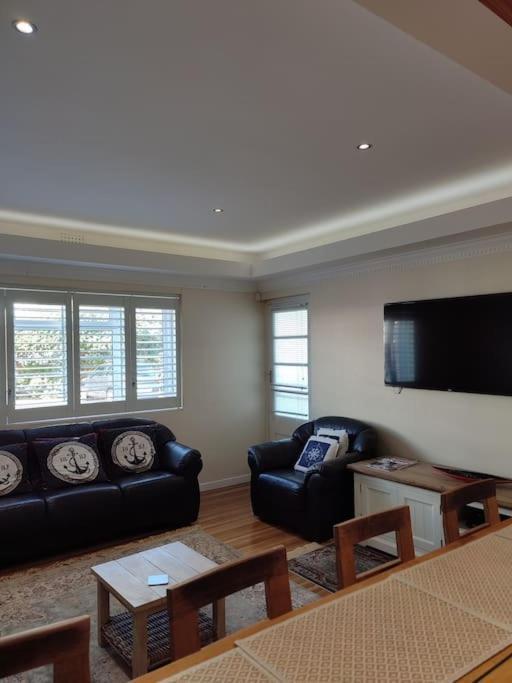 Modern apartment close to lovely beach
