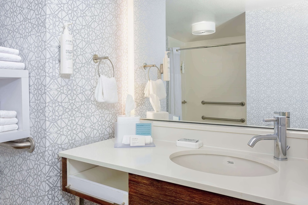 Hampton Inn & Suites Tallahassee I 10 Thomasville Road - photo 43