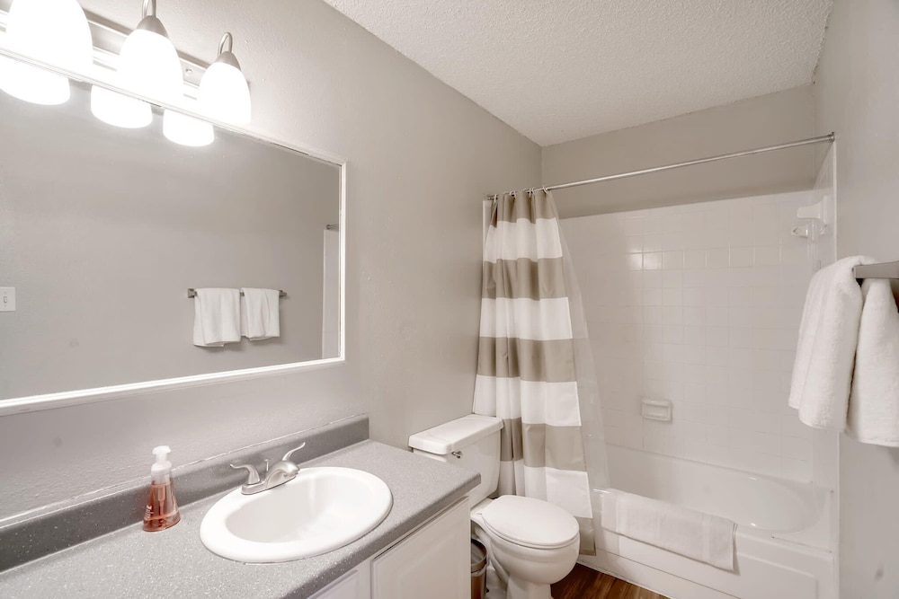 Relaxing Quaint 1BR in Heart of Midland - photo 21