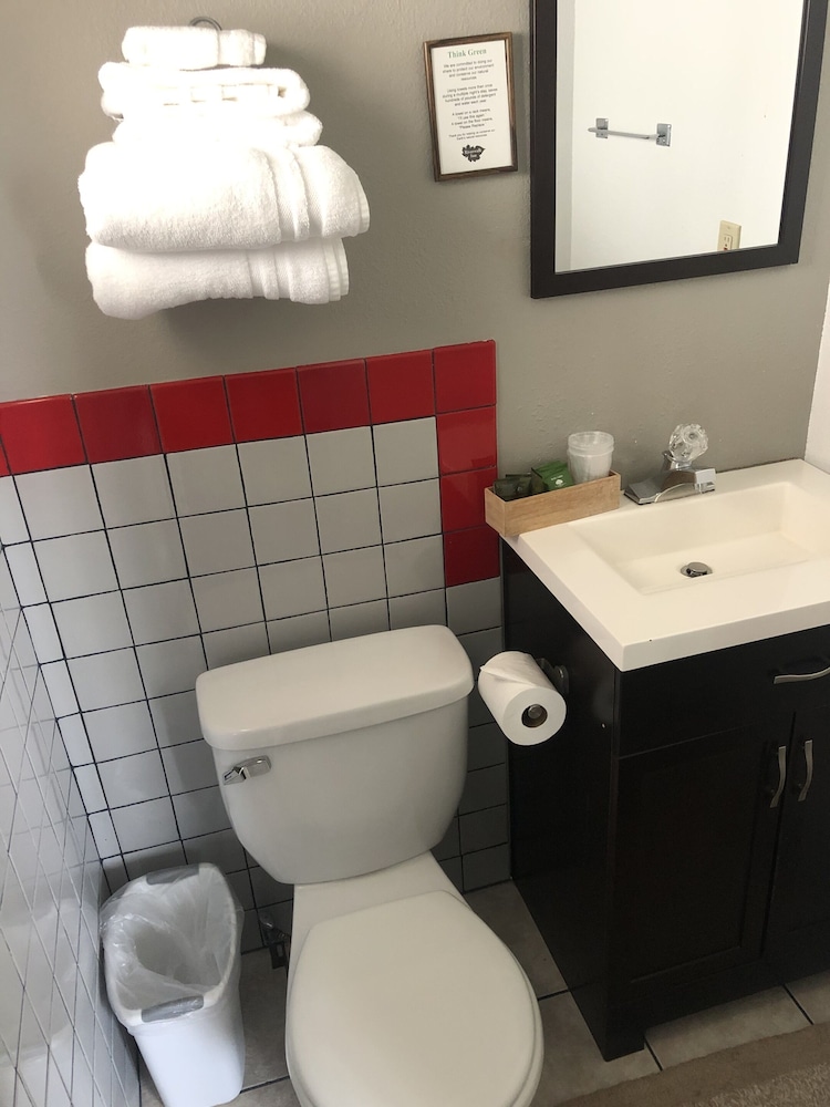 Riverwalk Inn - photo 3