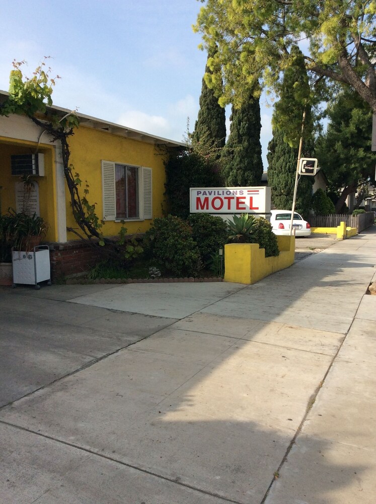 Pavilions Motel - photo 30