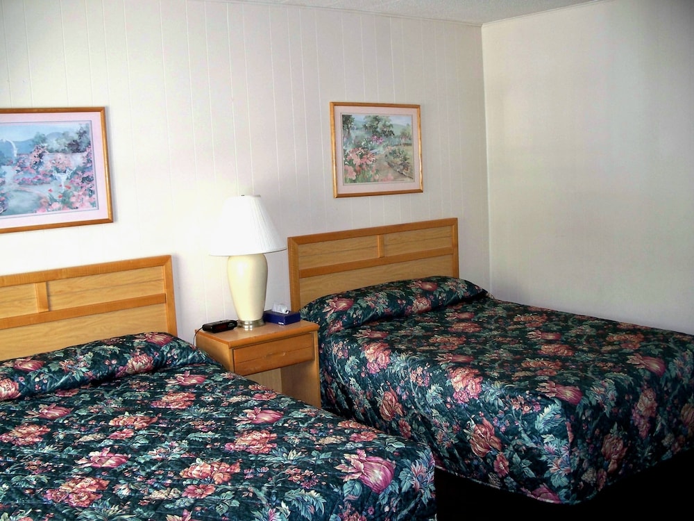 Castlewood Inn - photo 4