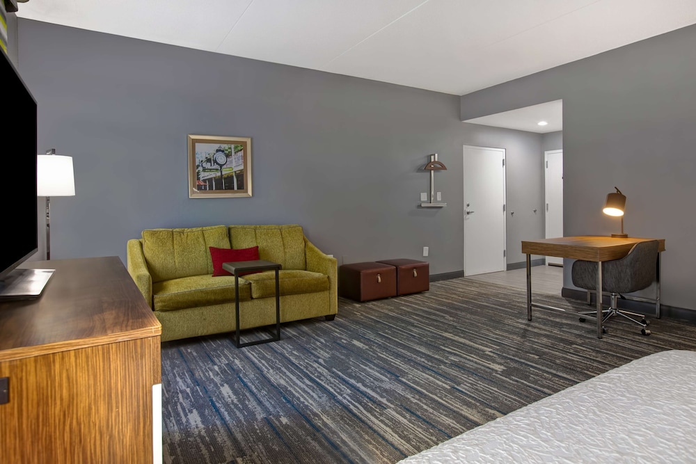 Hampton Inn Olive Branch - photo 20