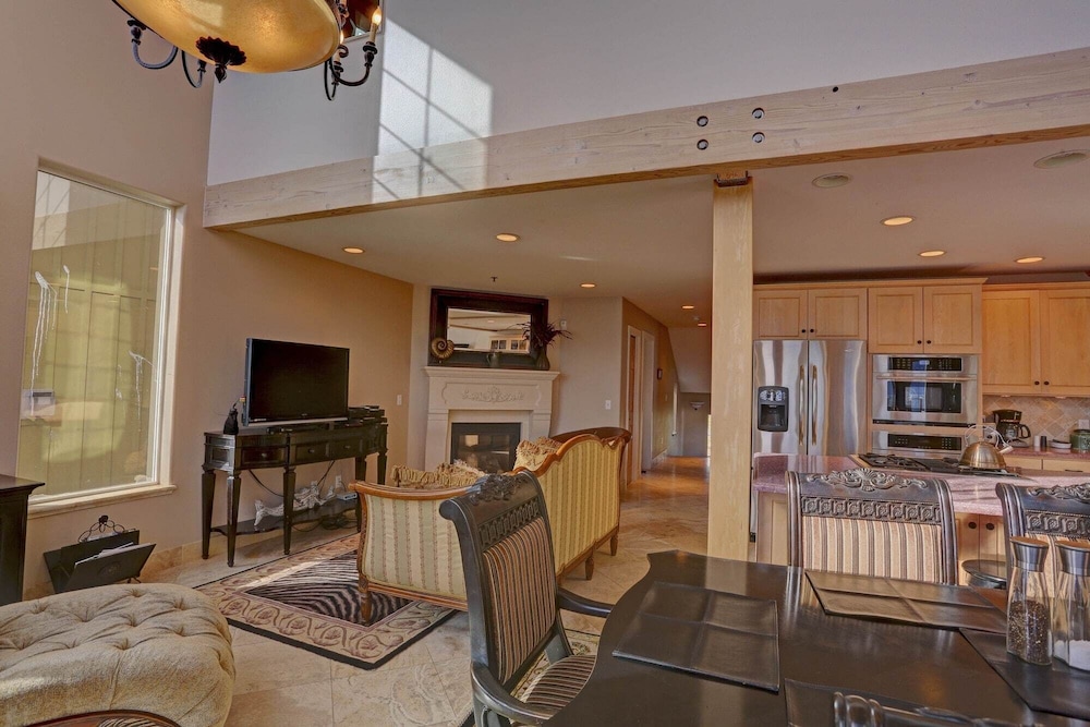 Land's End Resort - photo 121