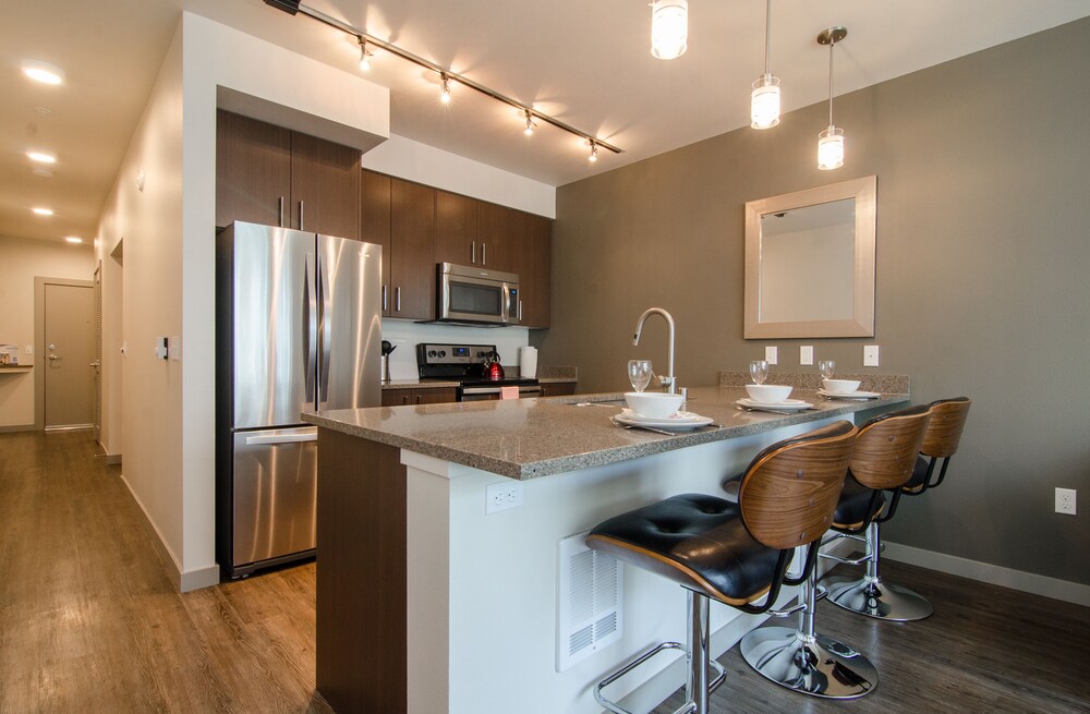 Capitol Hill Suites by Luxe Hubs - photo 23