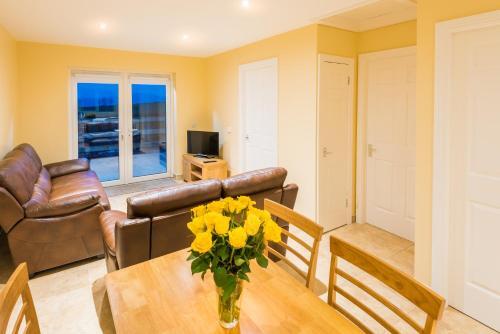 Elagh Cottages — Derry