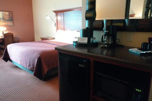 Timberlake Lodge Hotel & 17th Street Grill - photo 5