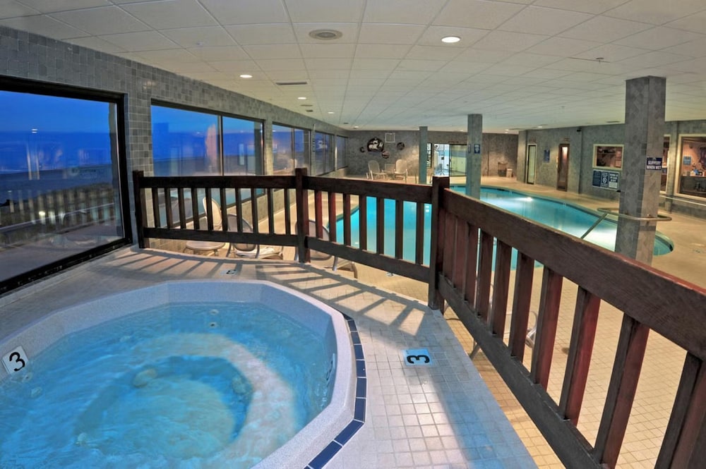 Promenade Inn & Suites Oceanfront - photo 37