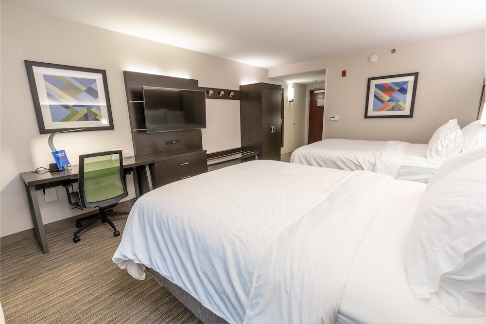 Holiday Inn Express Hotel & Suites Tupelo by IHG - photo 15