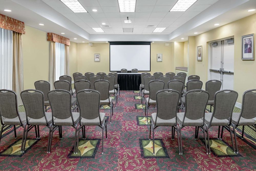 Hilton Garden Inn McAllen Airport - photo 43