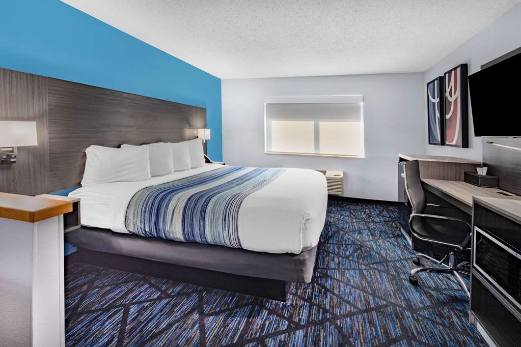 AmericInn by Wyndham Quincy - photo 29