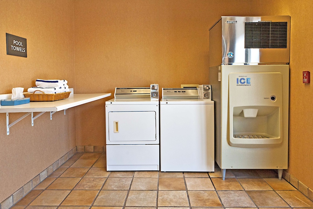 Hampton Inn Kayenta - photo 42