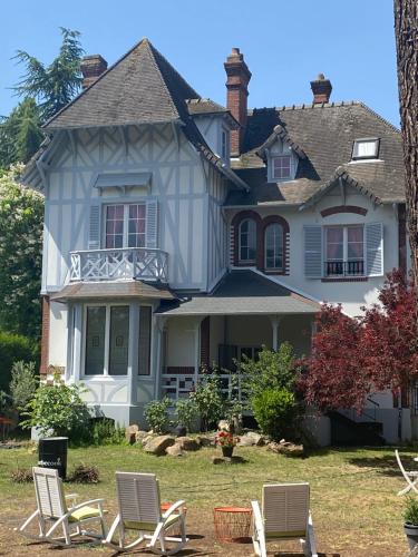 Le Manoir pet-friendly hotel Vernouillet