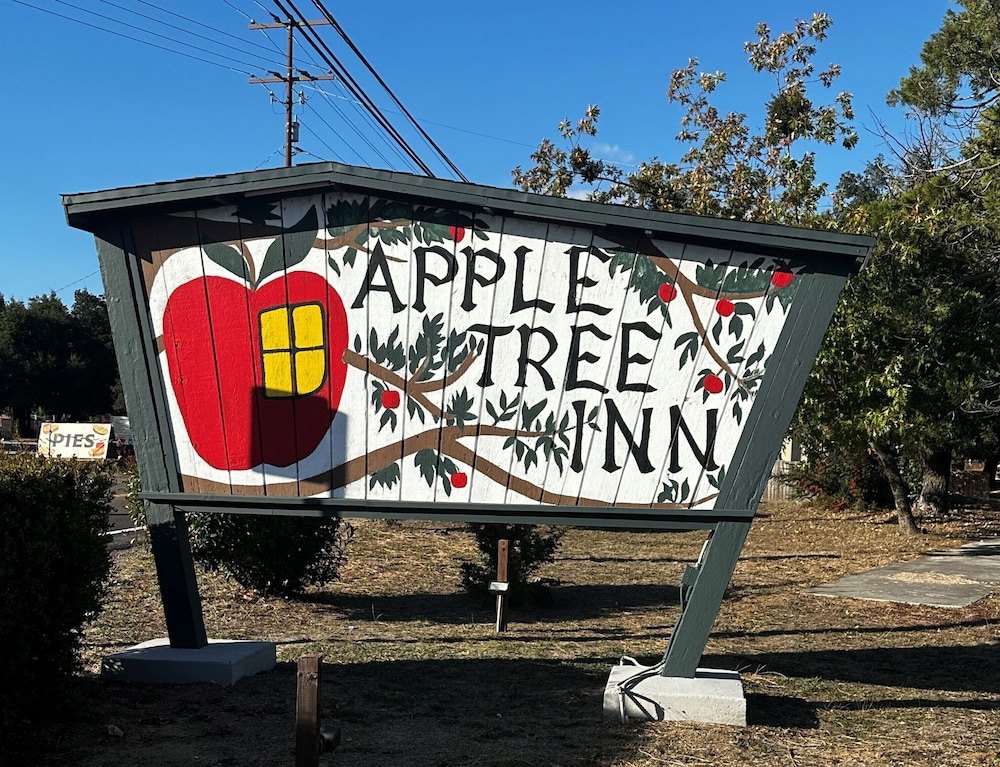 Apple Tree Inn - carbon neutral hotel in Julian