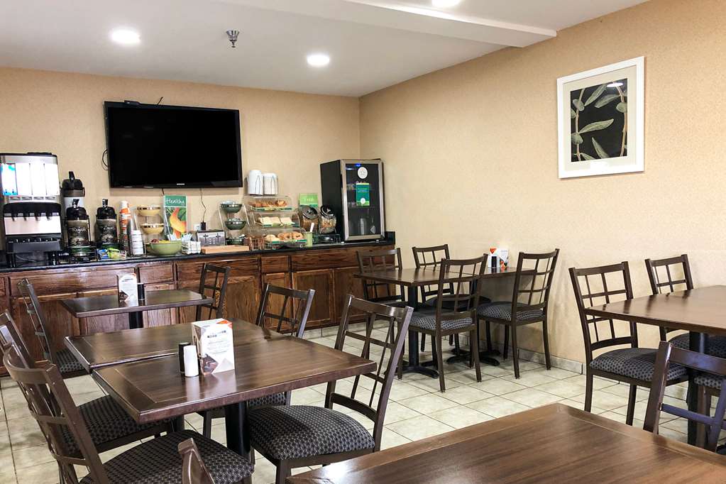 Quality Inn I 70 at Wanamaker - photo 25