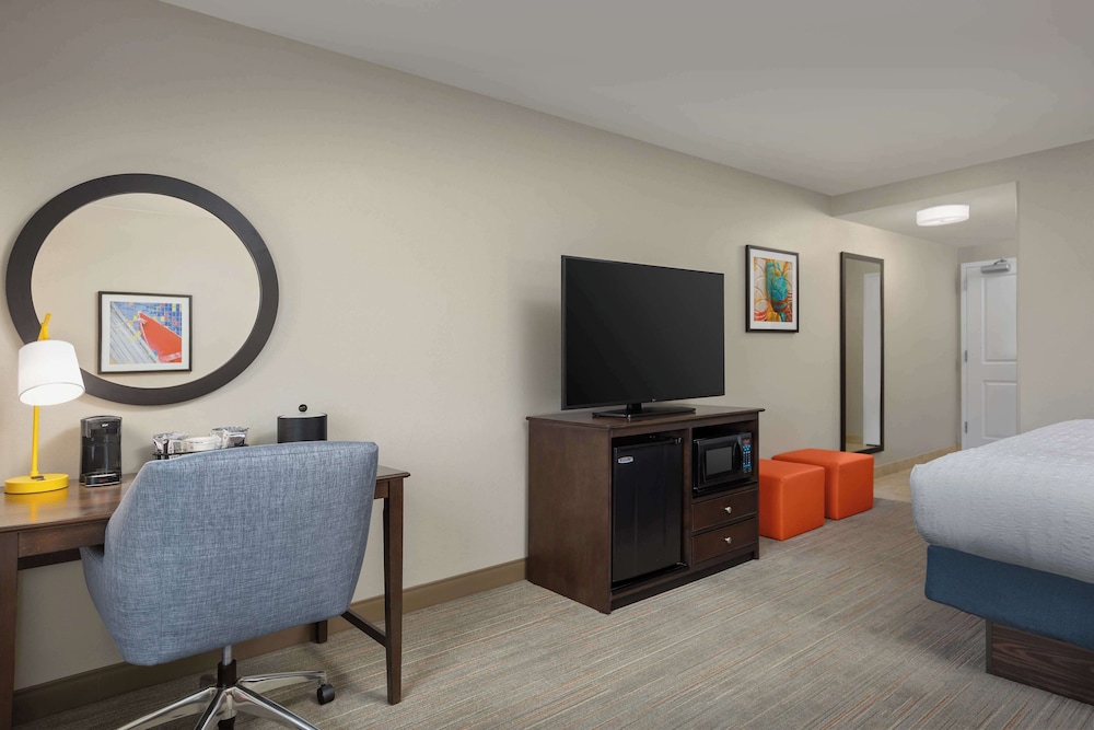 Hampton Inn Augusta - photo 12